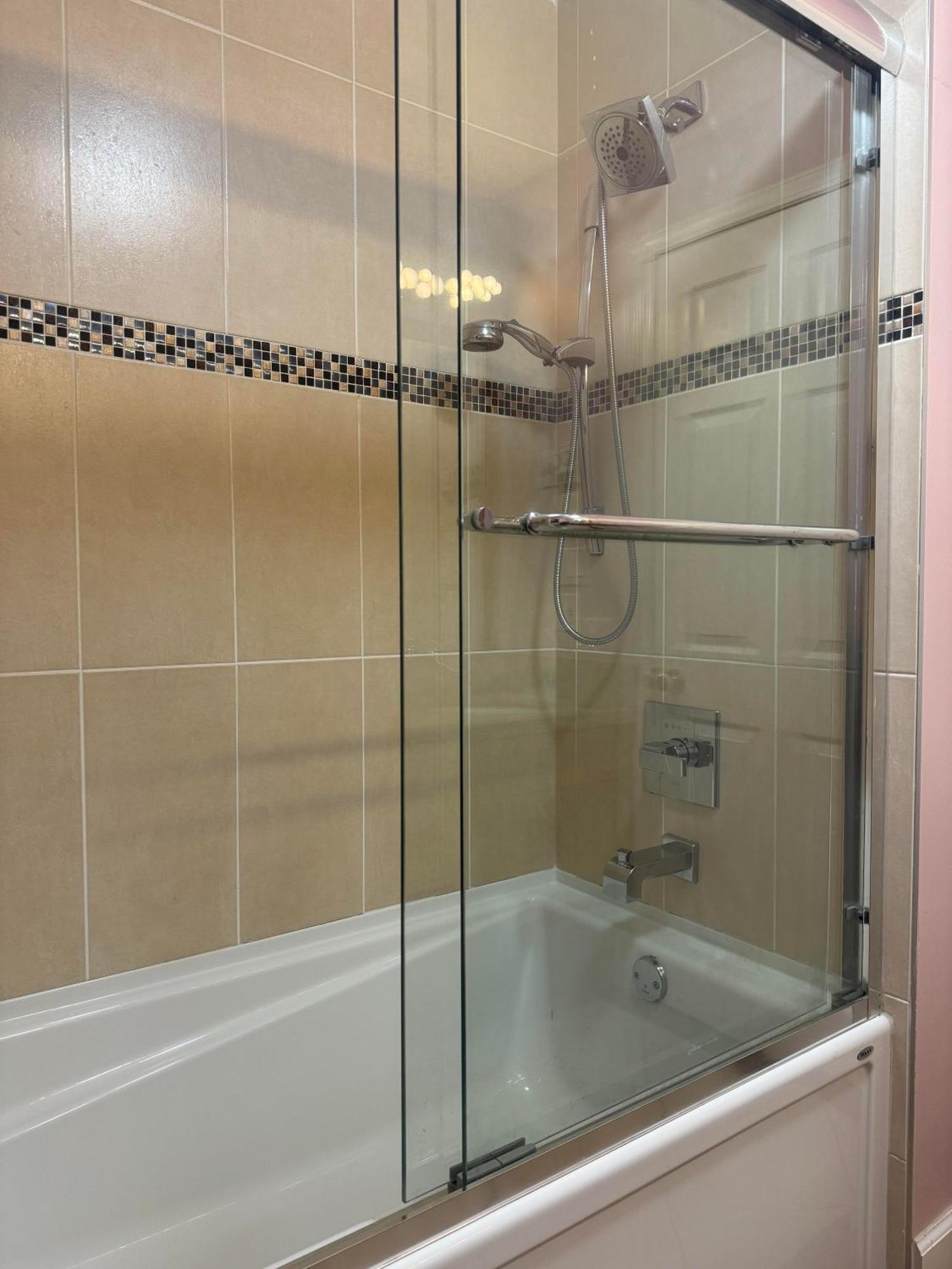 Comfortable Guest Home Near Downtown Vancouver & Sights & Stores Esterno foto